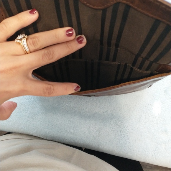 Frye Melissa Camera Crossbody Bag Cognac. RARE to find - Picture 11 of 16